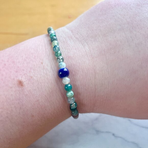 Small Earth Tone Glass Bead Elastic Bracelet - Picture 2 of 4